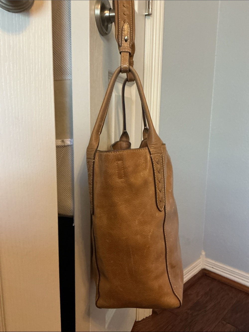 FRYE DISTRESSED LEATHER BUCKET BAG - Picture 3 of 9